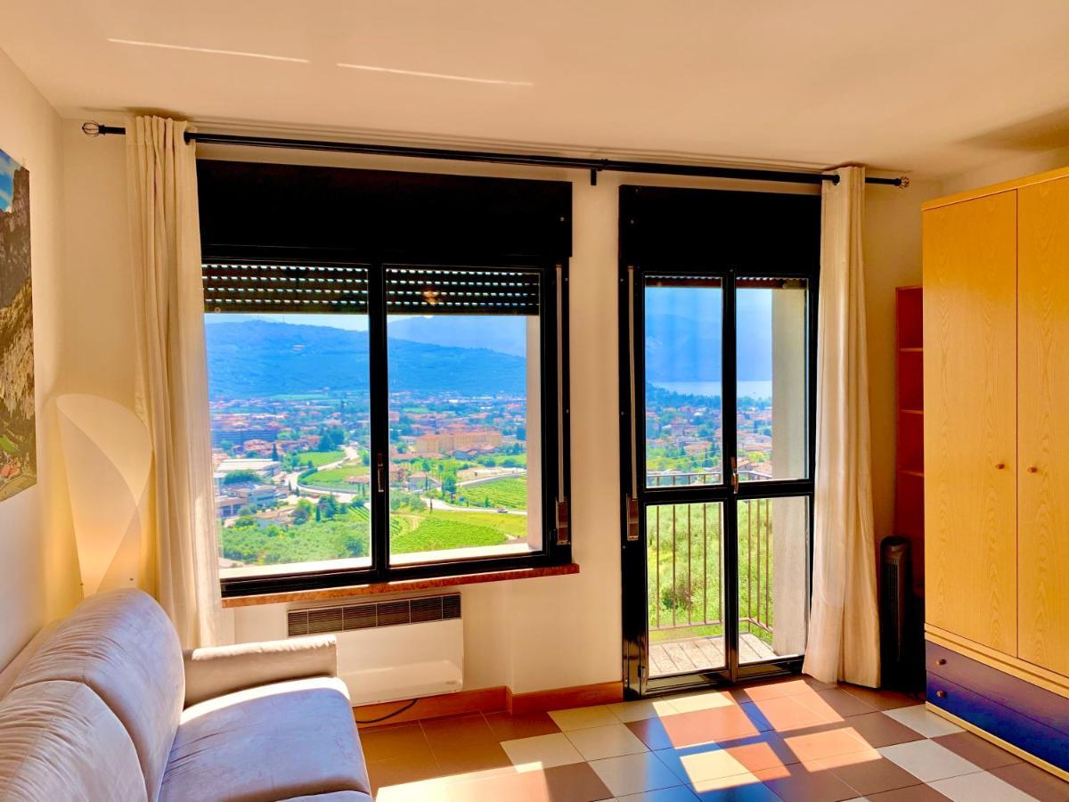 Sky&Pool Dom Apartment Riva del Garda Luaran gambar