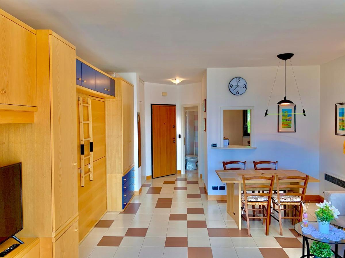 Sky&Pool Dom Apartment Riva del Garda Luaran gambar