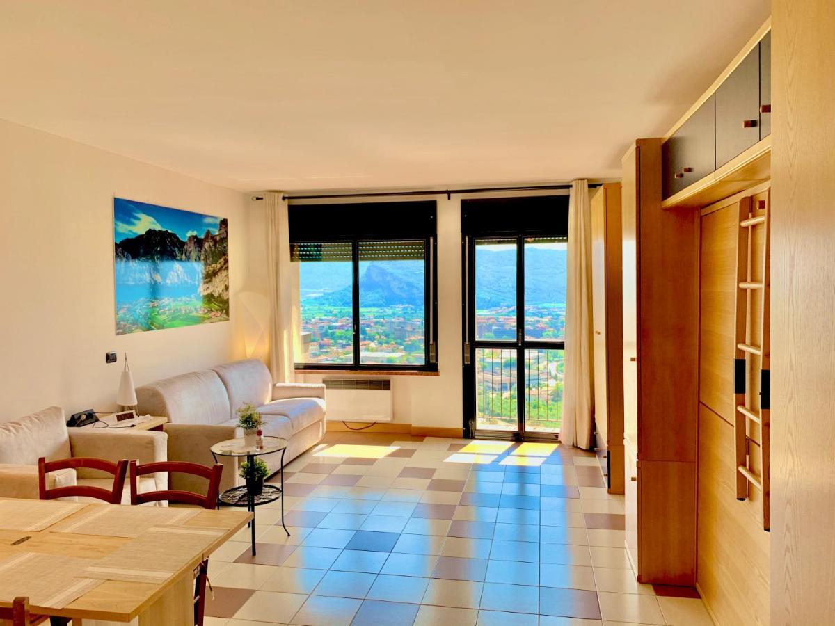 Sky&Pool Dom Apartment Riva del Garda Luaran gambar