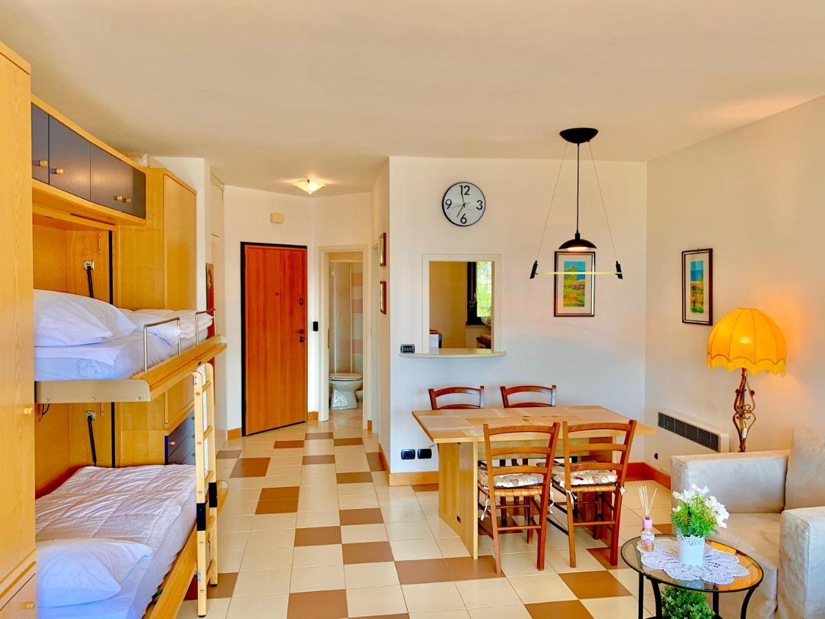 Sky&Pool Dom Apartment Riva del Garda Luaran gambar