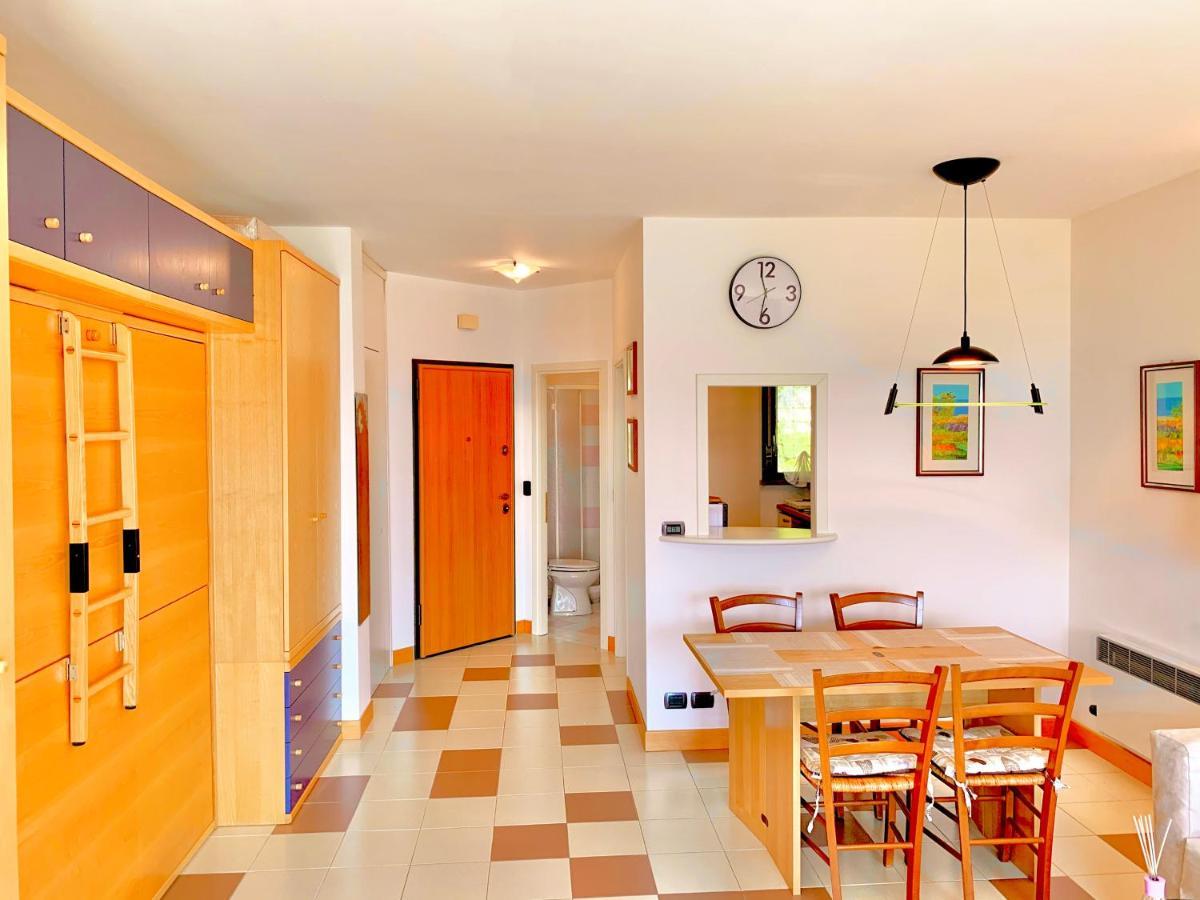 Sky&Pool Dom Apartment Riva del Garda Luaran gambar