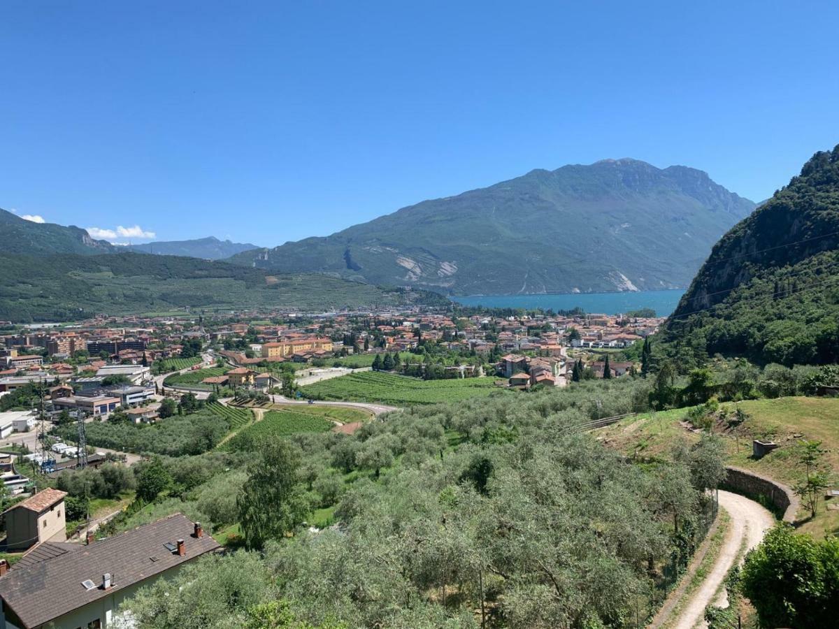 Sky&Pool Dom Apartment Riva del Garda Luaran gambar
